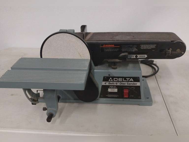 Delta 4" belt/6" Disc Sander, working.