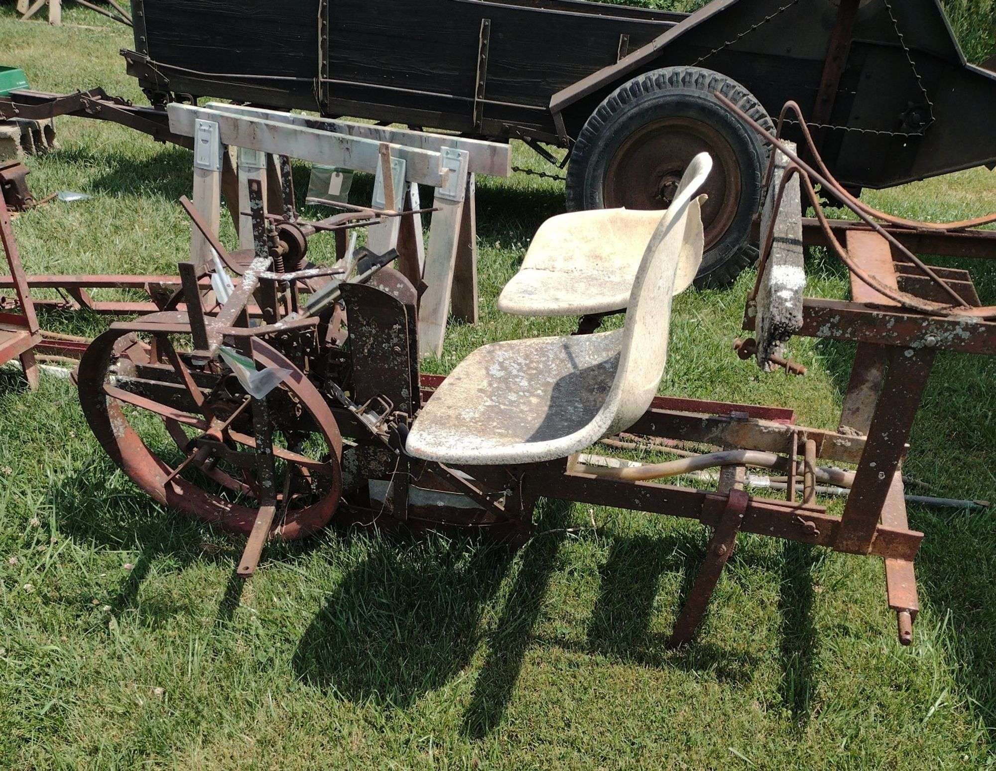 new holland tobacco setter Setting with a transplanter Kramer Auction Service LLC -