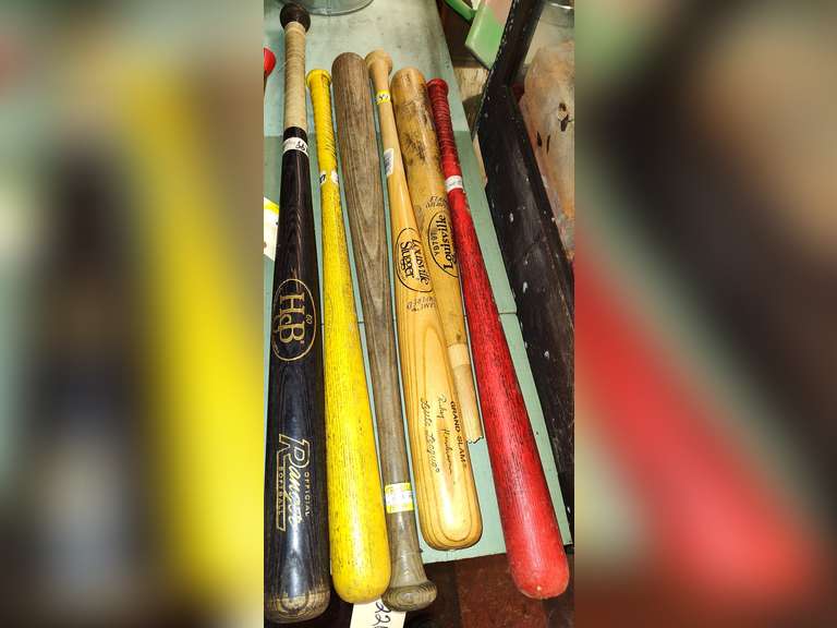 Wood baseball bats Louisville sluggers and wiffle bats Northern Kentucky Auction, LLC