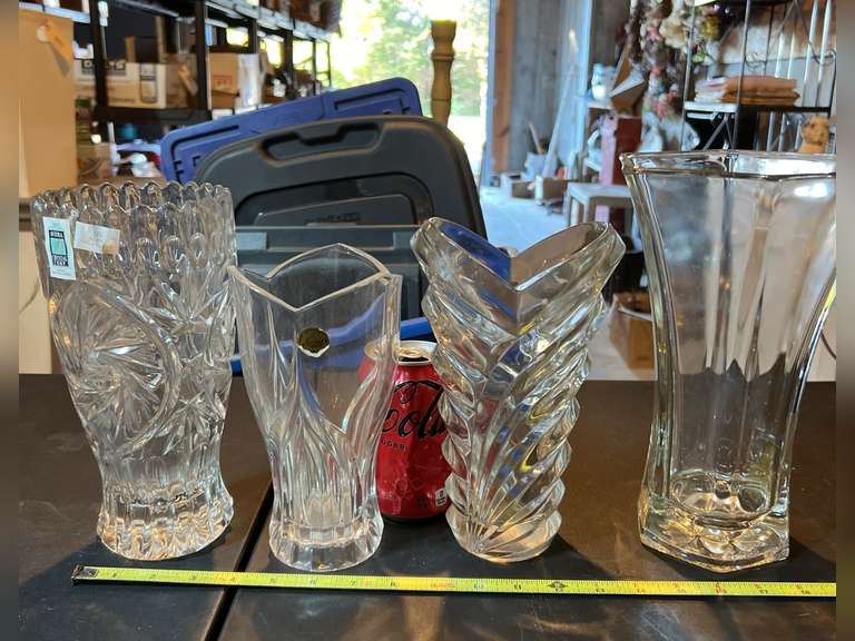 Lead crystal vases. Northern Kentucky Auction, LLC