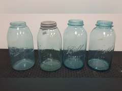 Ball Mason Jars - One with Zinc Lid