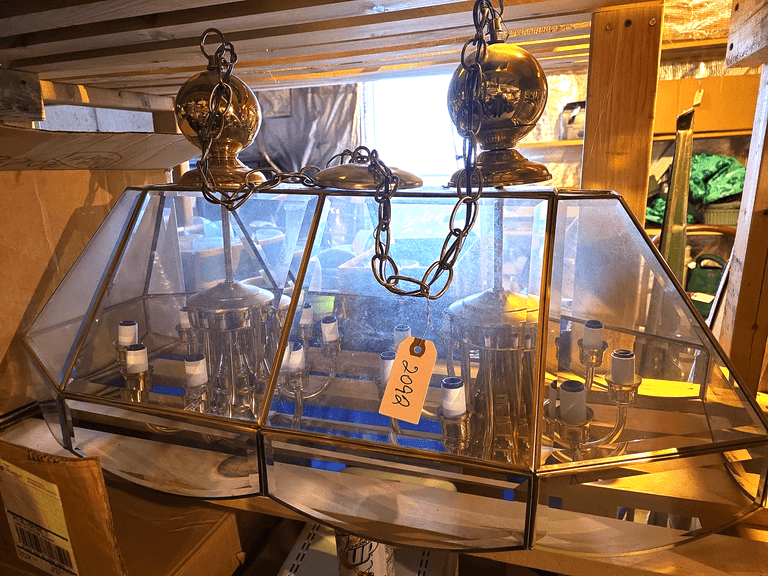 Pool table hanging light