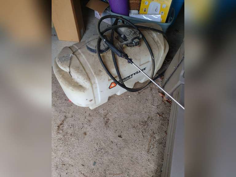 Countyline 30 gallon sprayer Northern Kentucky Auction, LLC