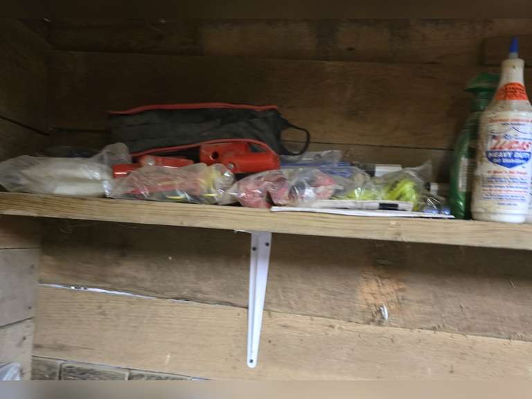 Rake, broom-all on shelf - Northern Kentucky Auction, LLC