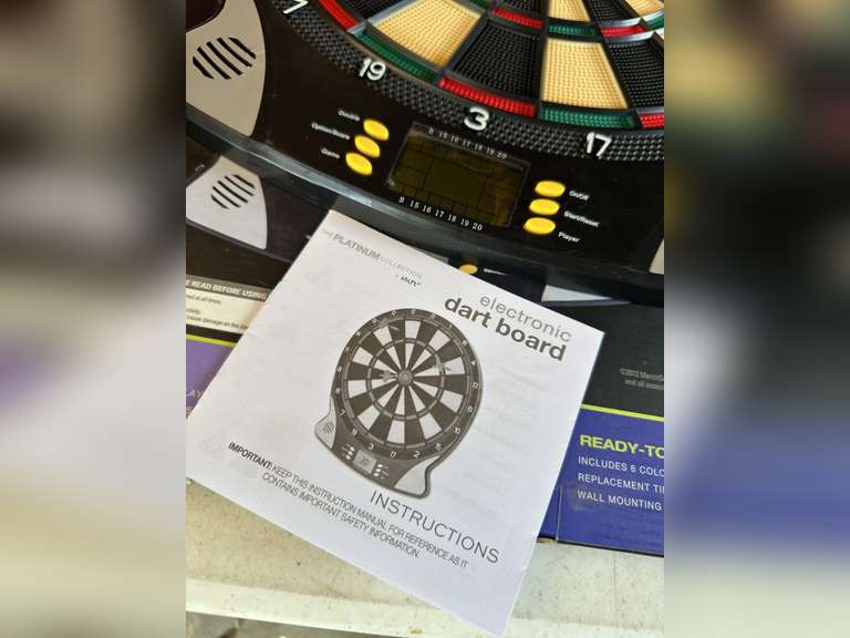 Electronic dartboard, and a scrabble game