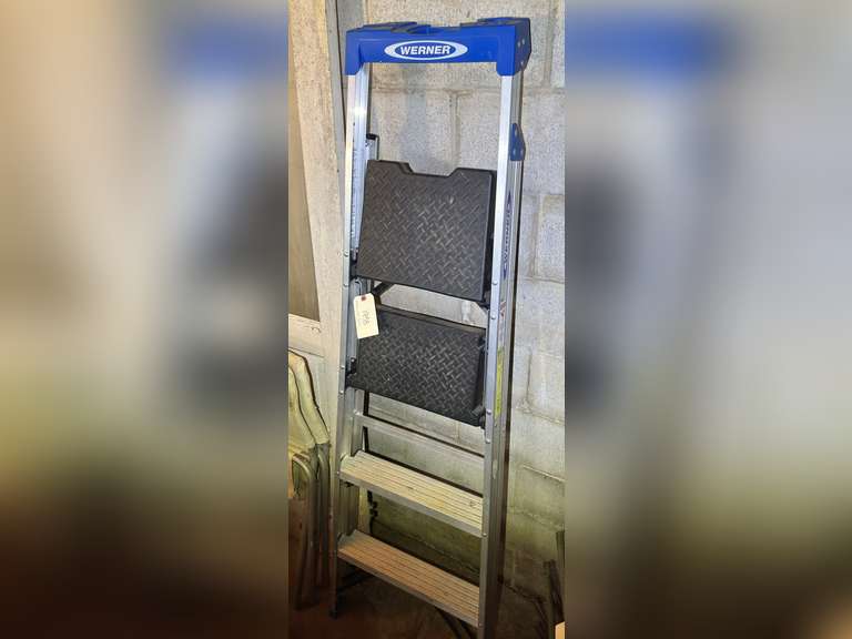 5 1/2 Foot tall painters ladder