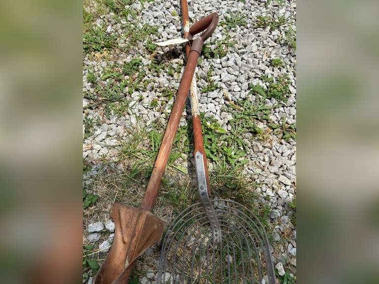 Sifter shovel, Hand tools