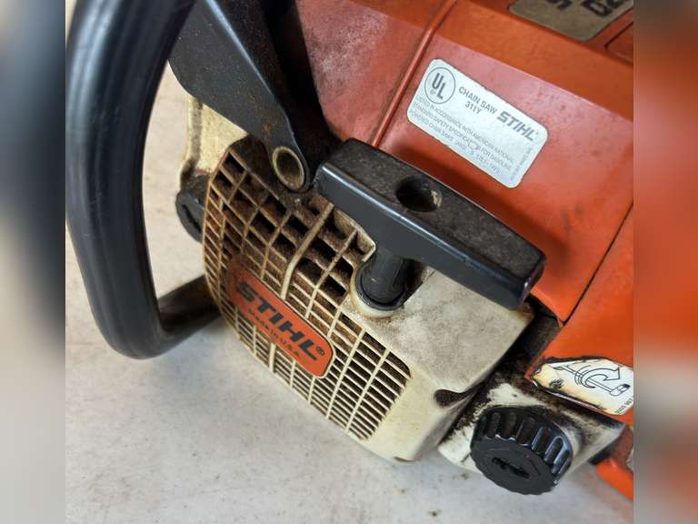 Stihl 025  has compression