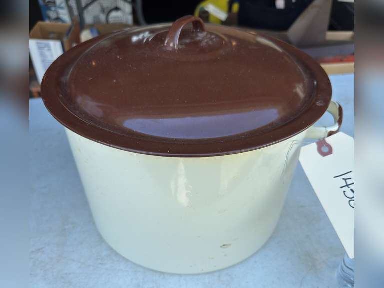 Enamelware stockpot