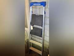 5 1/2 Foot tall painters ladder