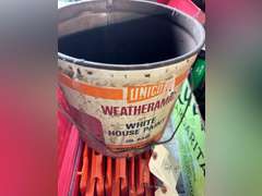 Metal bucket, and roadside emergency reflectors