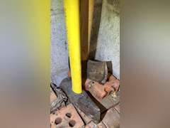 Axe and a splitter axe