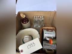 Miscellaneous household decoratives.