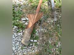 Sifter shovel, Hand tools