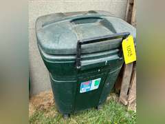 Garbage can