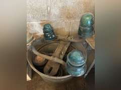 Galvanized bucket with insulators