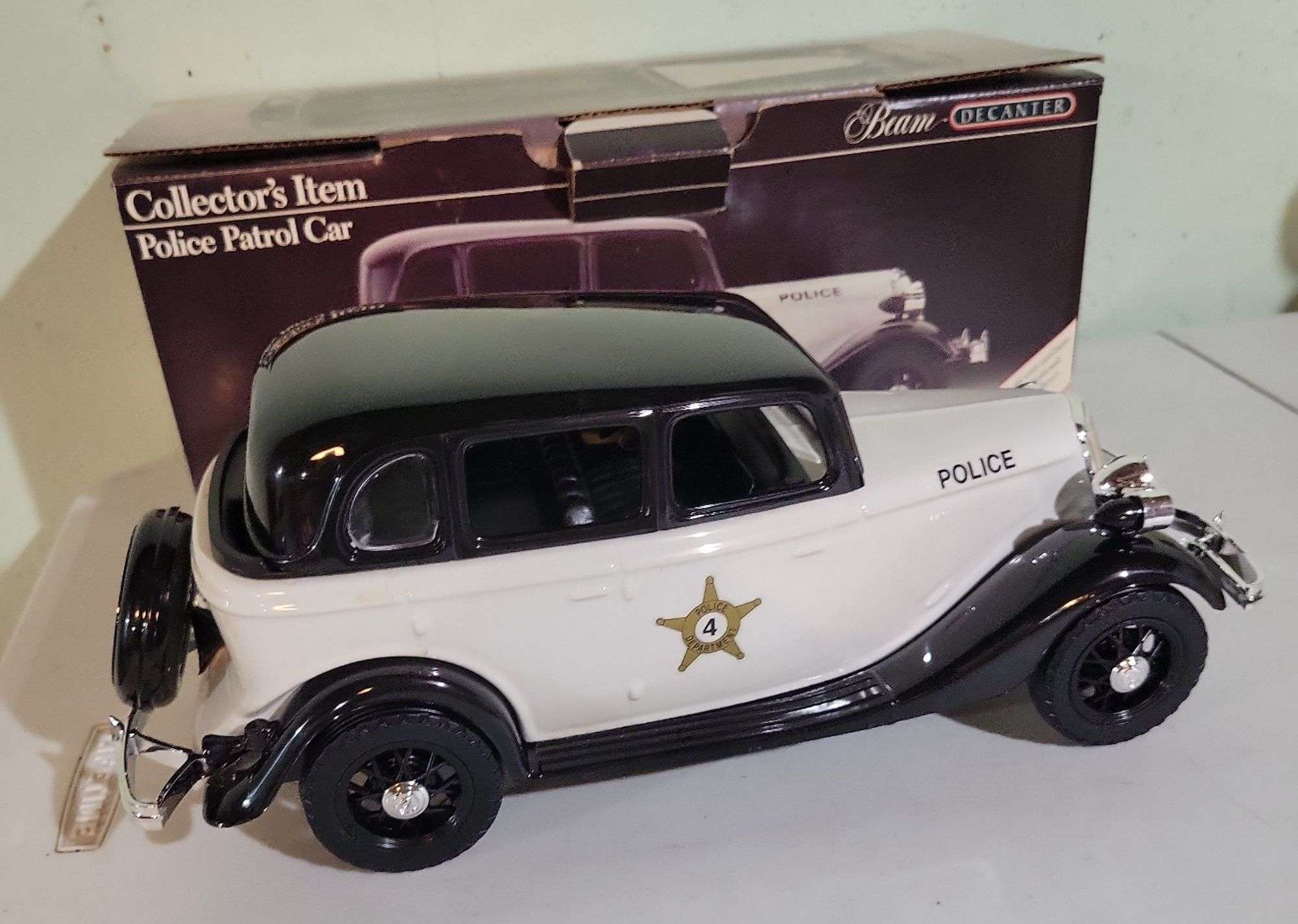 Jim Beam Police Patrol Car Decanter - Northern Kentucky Auction, LLC display picture 1