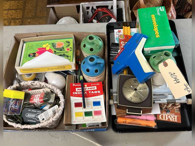 Miscellaneous office supplies.