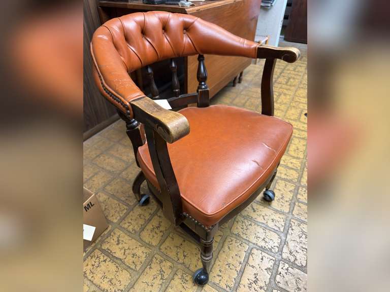 Vintage rolling desk chair