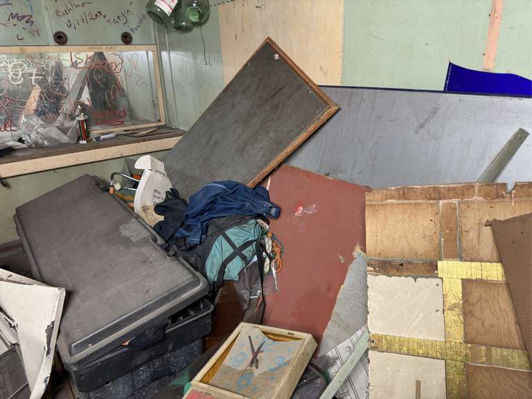 Everything in the room EXCEPT the pinball machine. Buyer is fully responsible. we will not have boxes, equipment or staff to help load.
