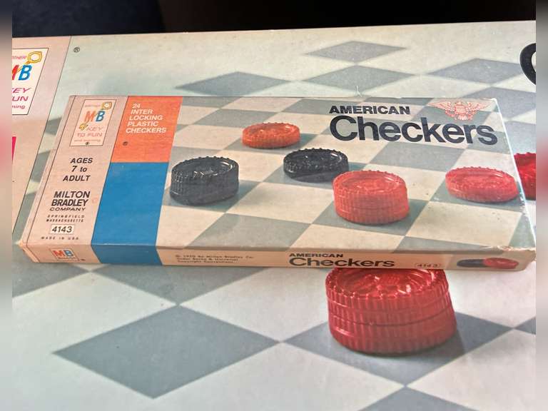 9 Board Games. Not sure they are complete sets.