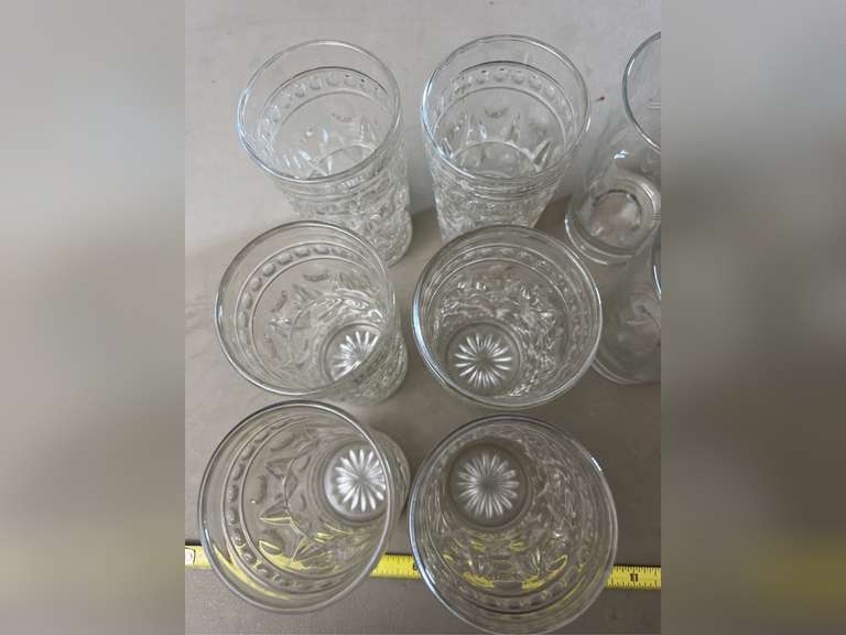 13 Drinking glasses, 2 different patterns.