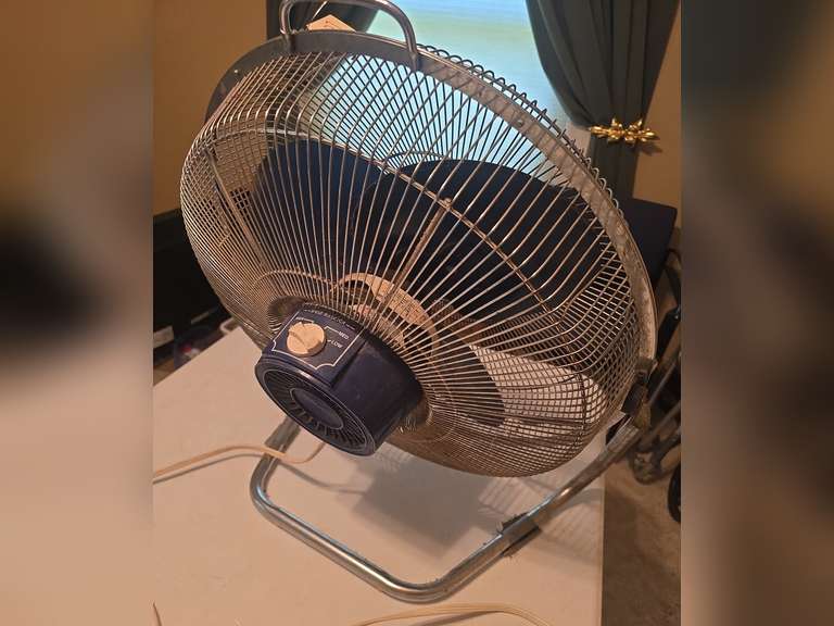 Lakewood floor fan, approx. 20in