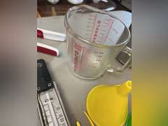 Kitchen gadgets.