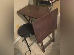 Stool and 2 TV trays
