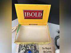 IBOLD cigar box with contents.