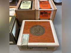 Various cigar/tobacco boxes.
