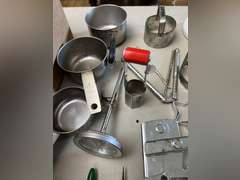Kitchen gadgets.