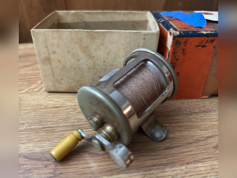 Bluegrass Simplex number 34 reel - Northern Kentucky Auction, LLC