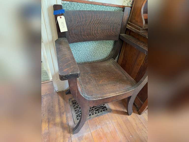 Antique oak Mission/Arts & Crafts style armchair