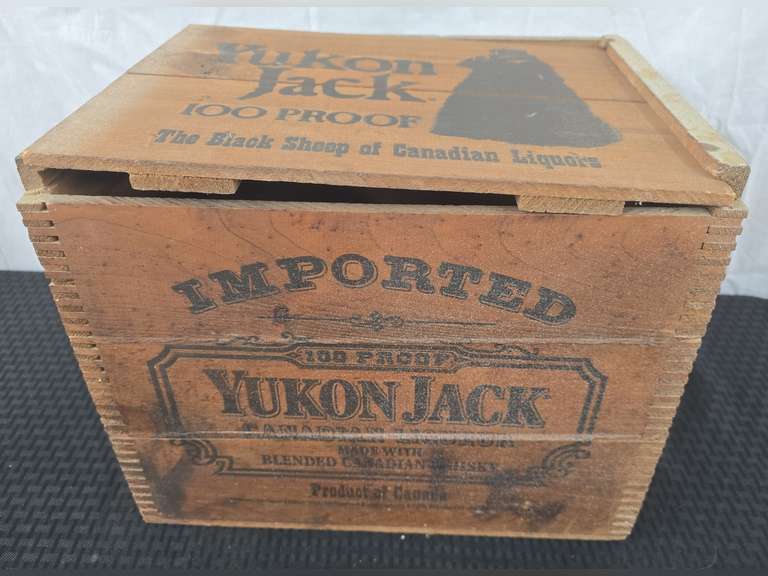 Yukon Jack Wood Liquor Crate - 15x12x11in