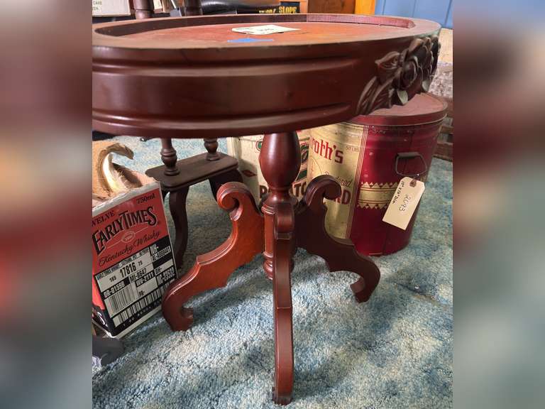 Victorian style mahogany parlor table, missing the marble top - 21 ...