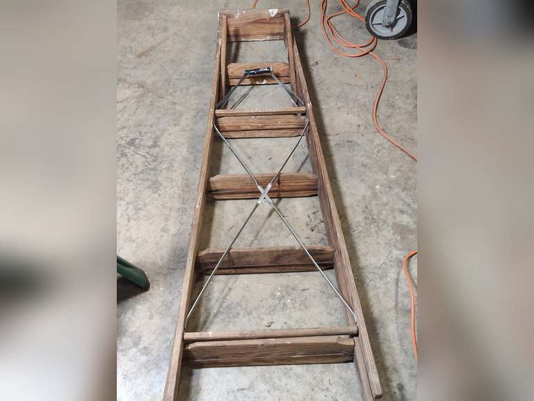 Old wood step ladder for decorative purpose - Northern Kentucky Auction ...