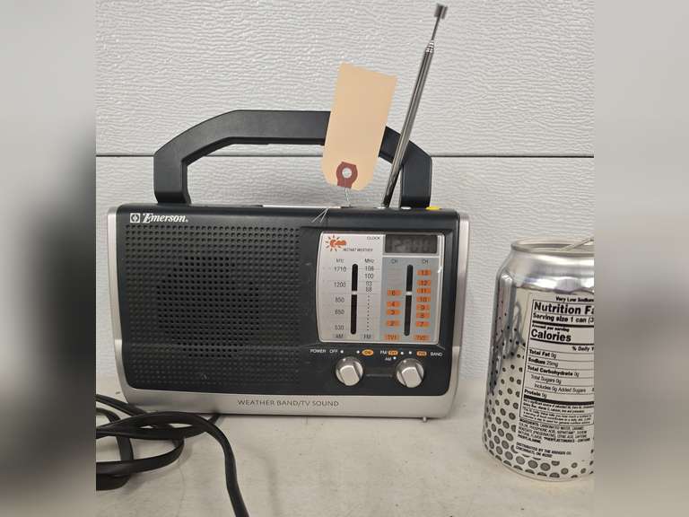 Emerson Weatherband Radio, powered on