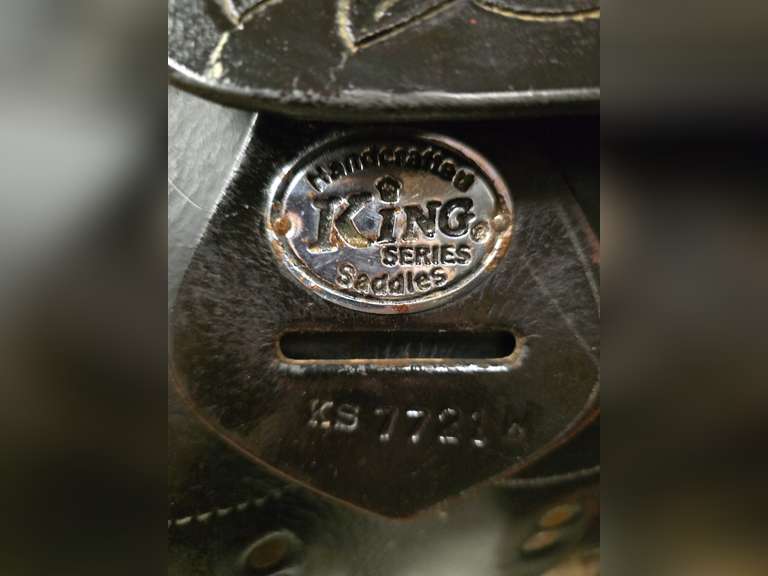 King Series 17" Gaited Saddle with Weaver Saddle Pad and Matching Breast Collar