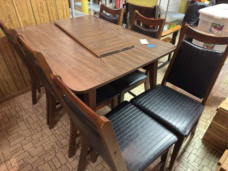 Table and 6 chairs