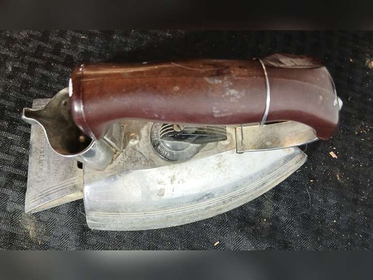 General Electric Wolverine Electric Iron