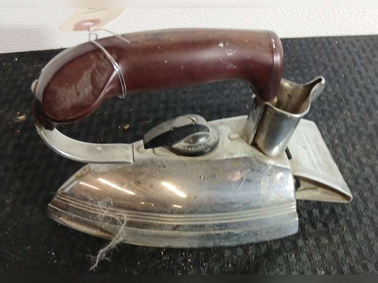 General Electric Wolverine Electric Iron