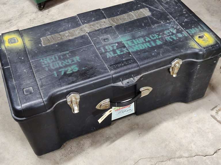 Plastic trunk - Contico - Northern Kentucky Auction, LLC