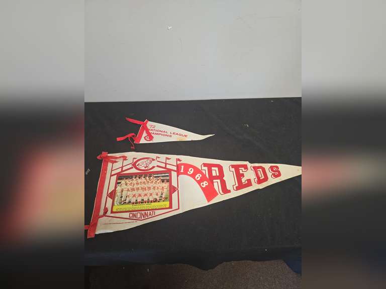 Cincinnati Reds Pennant Flags, 1968 & 1972