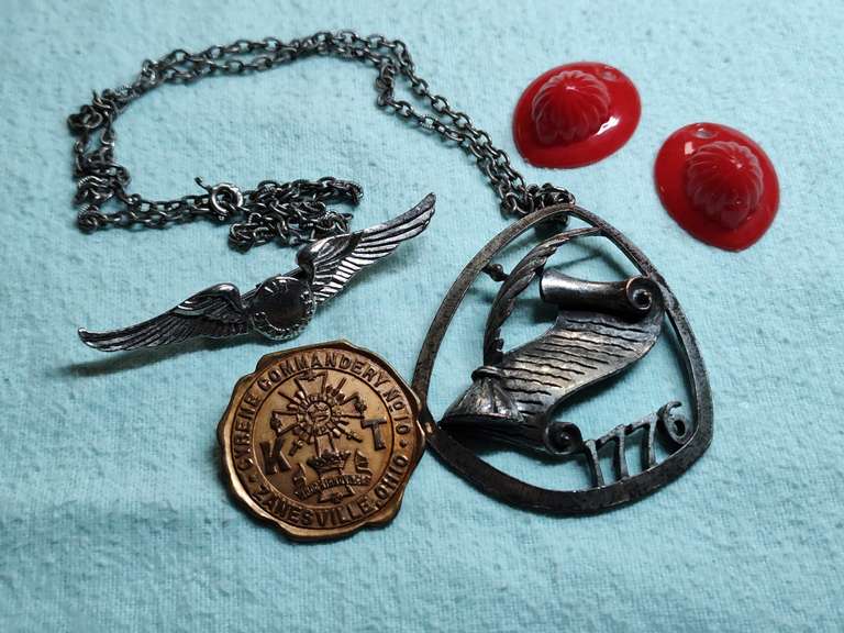 Knights Templar brooch, airline stewardess brooch pin and more