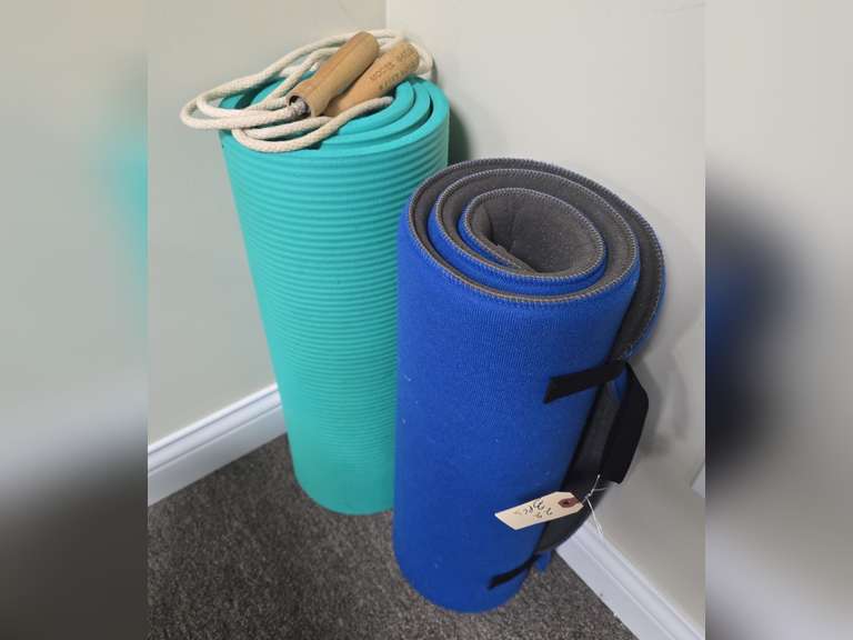 2 Exercise / Yoga Mats with Jump Rope