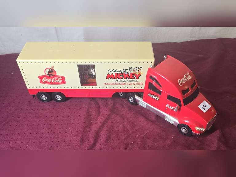 Coca-Cola Mickey Mouse semi
