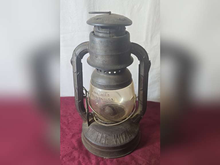 Dietz Wizard kerosene lantern.