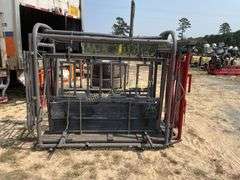 WW Cattle Squeeze Chute 8'