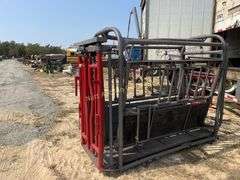 WW Cattle Squeeze Chute 8'